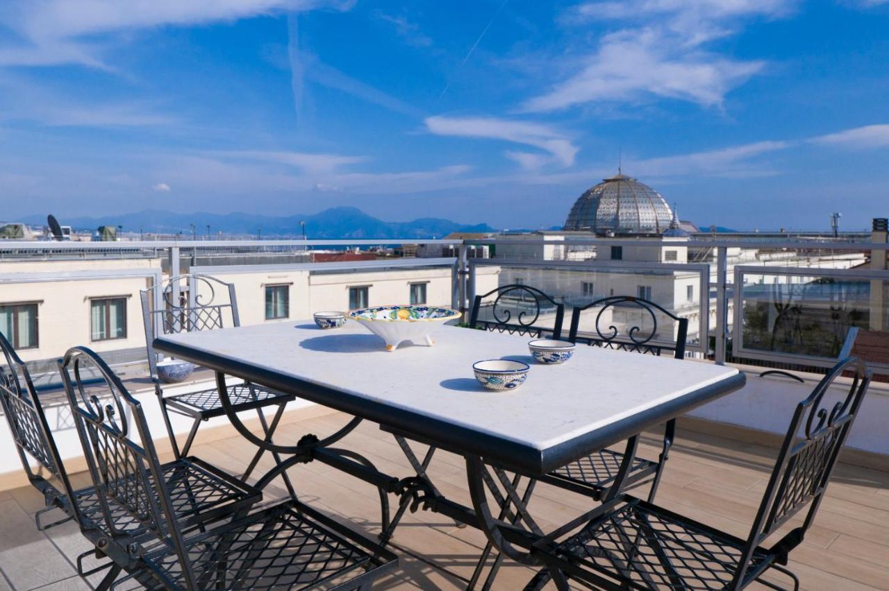 Royal Boutique Napoli Hotell Exteriör bild